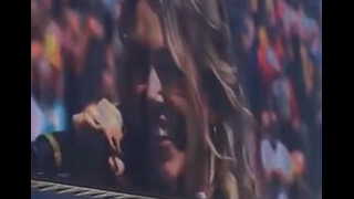 Rachel Platten foire l'hymne national et fait pire que Fergie...
