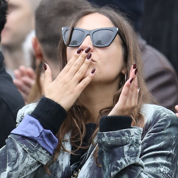 Izïa Higelin lors des obsèques de Jacques Higelin au cimetière du Père Lachaise à Paris le 12 avril 2018. 12/04/2018 - Paris