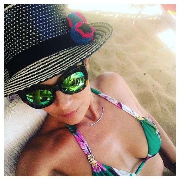 Cristina Cordula en bikini, un cliché révélé le 19 avril 2018.