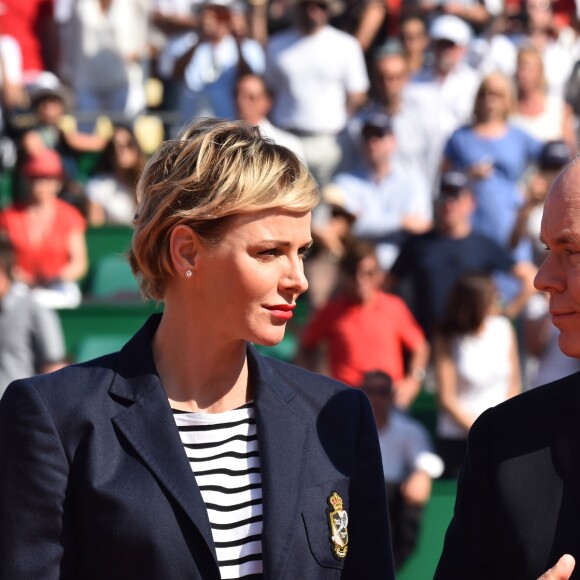 La princesse Charlene de Monaco et le prince Albert II de Monaco durant la finale du Rolex Monte Carlo Masters 2018 qui a opposé l'Espagnol Rafael Nadal au japoais Kei Nishikori au Monte Carlo Country Club à Roquebrune Cap Martin le 21 avril 2018. Rafael Nadal a remporté pour la 11eme fois le tournoi en battant son adversaire en 2 sets. © Bruno Bebert/Bestimage