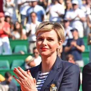 La princesse Charlene de Monaco et le prince Albert II de Monaco durant la finale du Rolex Monte Carlo Masters 2018 qui a opposé l'Espagnol Rafael Nadal au Japoais Kei Nishikori au Monte Carlo Country Club à Roquebrune Cap Martin le 21 avril 2018. Rafael Nadal a remporté pour la 11eme fois le tournoi en battant son adversaire en 2 sets. © Bruno Bebert/Bestimage