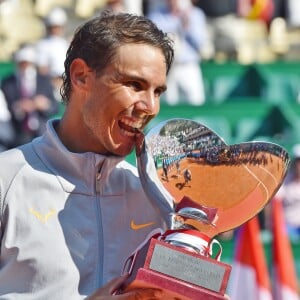 Rafael Nadal remporte la finale du Rolex Monte Carlo Masters 2018 qui l'a opposé au Japonais Kei Nishikori au Monte Carlo Country Club à Roquebrune Cap Martin le 21 avril 2018. Rafael Nadal a remporté pour la 11eme fois le tournoi en battant son adversaire en 2 sets. © Bruno Bébert/Bestimage