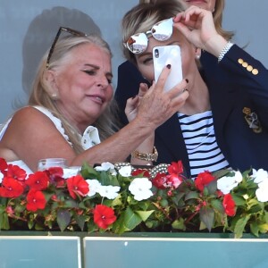 La princesse Charlene et Albert de Monaco assistent à la finale du Rolex Monte Carlo Masters 2018 qui a opposé l'Espagnol Rafael Nadal au Japoais Kei Nishikori au Monte Carlo Country Club à Roquebrune Cap Martin le 21 avril 2018. Rafael Nadal a remporté pour la 11eme fois le tournoi en battant son adversaire en 2 sets. © Bruno Bébert/Bestimage