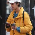 Exclusif - Malia Obama pianote sur son téléphone dans la rue à Boston le 13 février 2018.