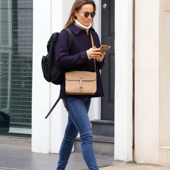 Exclusif - Pippa Middleton à Londres le 13 avril 2018, lors d'une sortie à la salle de sport avec son frère James Middleton.