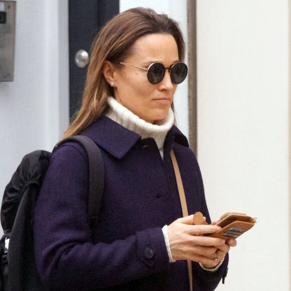 Exclusif - Pippa Middleton à Londres le 13 avril 2018, lors d'une sortie à la salle de sport avec son frère James Middleton.