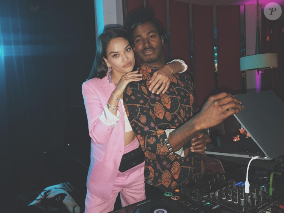 Shanina Shaik et DJ Ruckus. Mars 2018.
