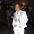 Alica Keys a osé le costume blanc à strass au Met Gala 2003.