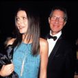 Gwyneth Paltrow en Gucci, escortée par son père lors du Met Gala 1999.