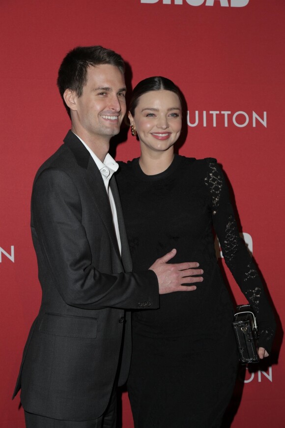 Miranda Kerr enceinte et son mari Evan Spiegel à la soirée The Broad and Louis Vuitton 'Jasper Johns: Something Resembling Truth' à Los Angeles, le 8 février 2018