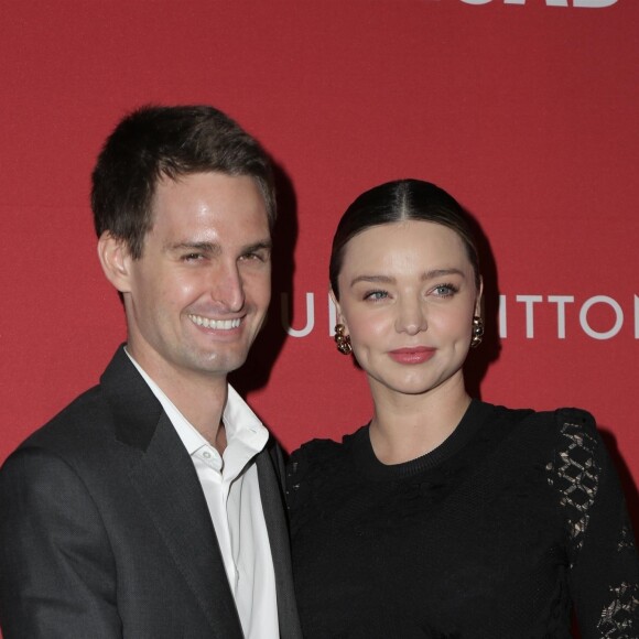 Miranda Kerr enceinte et son mari Evan Spiegel à la soirée The Broad and Louis Vuitton 'Jasper Johns: Something Resembling Truth' à Los Angeles, le 8 février 2018
