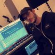 René-Charles Angélil, fils de Céline Dion, alias Big Tip dans le monde de la musique, rencontre un vif succès avec ses premiers titres mis en ligne sur Soundcloud. Photo Instagram en studio, 8 mai 2018.