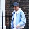 Exclusif - Louis Tomlinson, une cigarette à la bouche, se promène dans les rues de Londres. Le 7 mars 2018