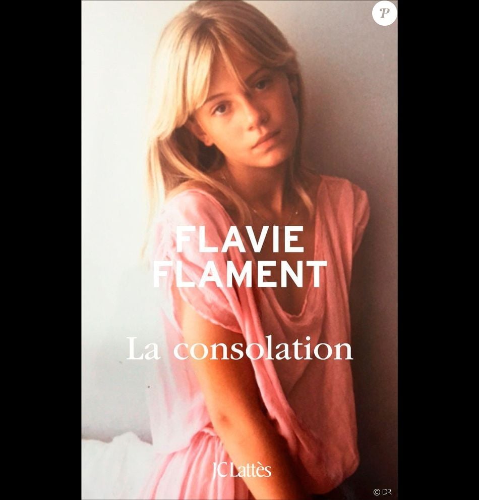 Flavie Flament, photographiée par David Hamilton, en couverture son livre &...