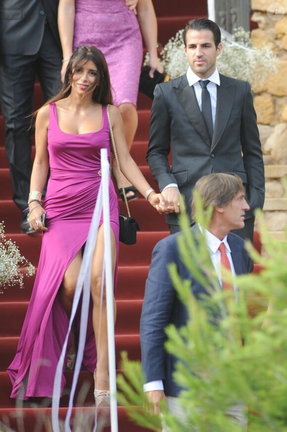 Cesc Fabregas et Daniella Seeman lors du mariage d'Andres Iniesta et Anna Ortiz à Tarragone le 8 juillet 2012.