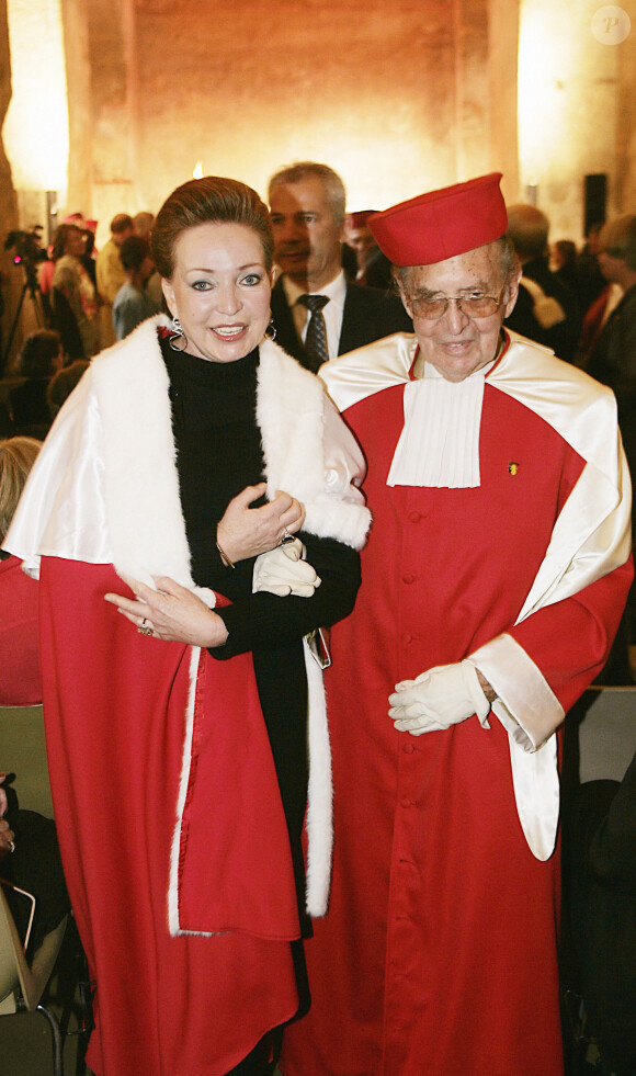 Diane d'Orléans, duchesse de Wurtemberg, intronisée à Saint-Emilion en septembre 2004.