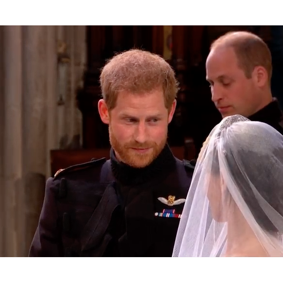 Le prince Harry était ému de voir Meghan Markle dans sa robe de mariée signée Clare Waight Keller pour Givenchy le 19 mai 2018 à Windsor lors de leur mariage.