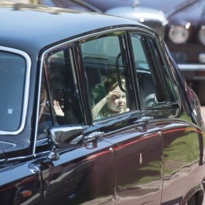 Kate Middleton arrivant avec ses enfants le prince George et la princesse Charlotte de Cambridge à Windsor le 19 mai 2018 au mariage du prince Harry et de Meghan Markle.