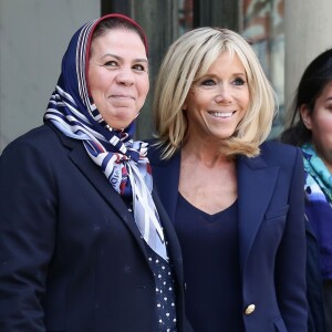 La première dame Brigitte Macron a reçu Latifa Ibn Ziaten pour un entretien au palais de l'Elysée à Paris le 23 mai 2018. Latifa Ibn Ziaten est la mère du premier militaire assassiné par Mohammed Merah le 11 mars 2012. Par la suite, elle a créé l'association Imad-Ibn-Ziaten pour la jeunesse et pour la paix pour aider les jeunes en difficulté et promouvoir le dialogue interreligieux. © Stéphane Lemouton / Bestimage 