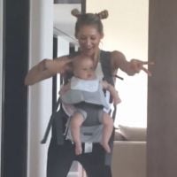 Anna Kournikova : Rare vidéo avec un de ses bébés pour soutenir Enrique Iglesias