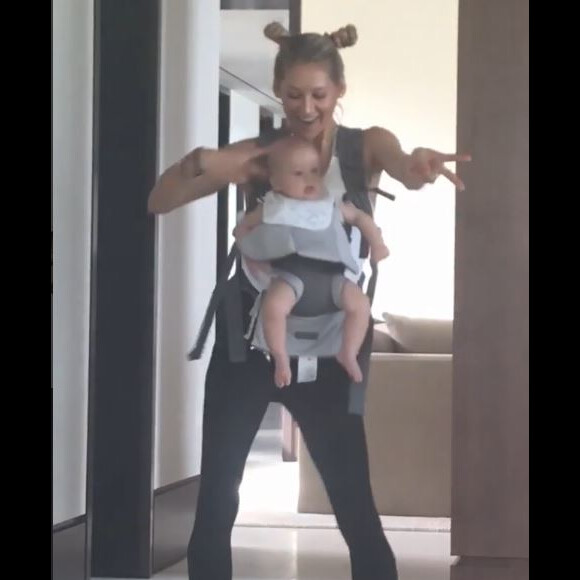 Anna Kournikova danse avec sa fille Lucy. Instagram, mai 2018