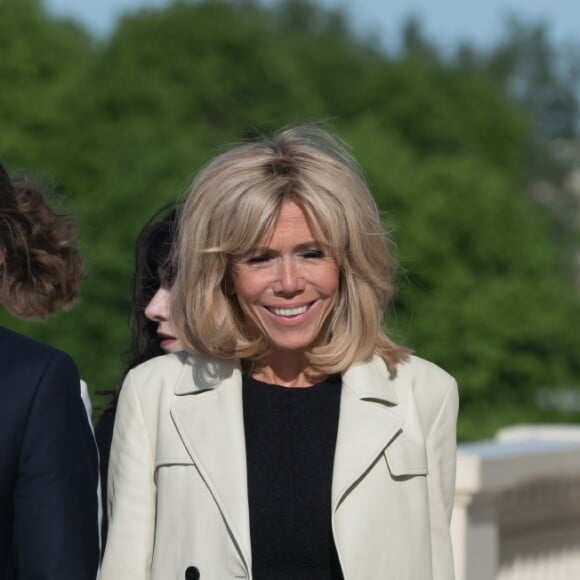 Vladimir Poutine accueille le président Emmanuel Macron et sa femme Brigitte au palais Constantin à Strelna, près de Saint-Petersbourg le 24 mai 2018 © Jacques Witt / Pool / Bestimage