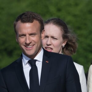 Vladimir Poutine accueille le président Emmanuel Macron et sa femme Brigitte au palais Constantin à Strelna, près de Saint-Petersbourg le 24 mai 2018 © Jacques Witt / Pool / Bestimage