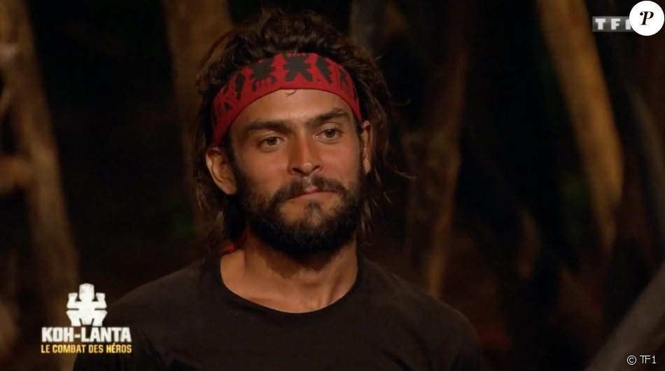 Jérémy lors du conseil final de Koh-Lanta : Le Combat des ...