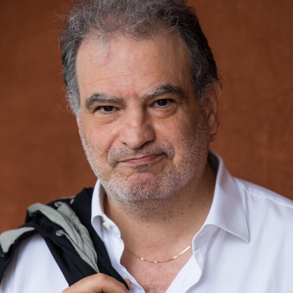 Raphaël Mezrahi au village lors des internationaux de tennis de Roland Garros, à Paris le 28 mai 2018.