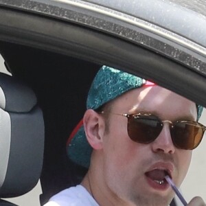 Exclusif - Chord Overstreet est allé chercher un smoothie au Earth Bar à Los Angeles, en sortant de la salle de sports Equinox. Le 27 mai 2018