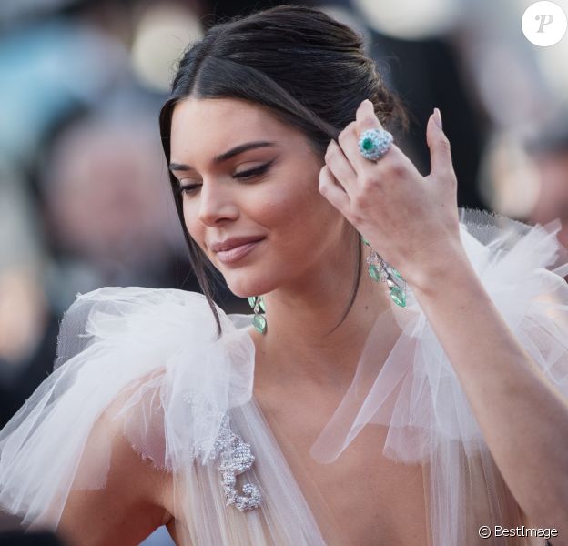 Kendall Jenner - Montée des marches du film « Les Filles du Soleil » lors du 71ème Festival International du Film de Cannes. Le 12 mai 2018 © Borde-Jacovides-Moreau/Bestimage