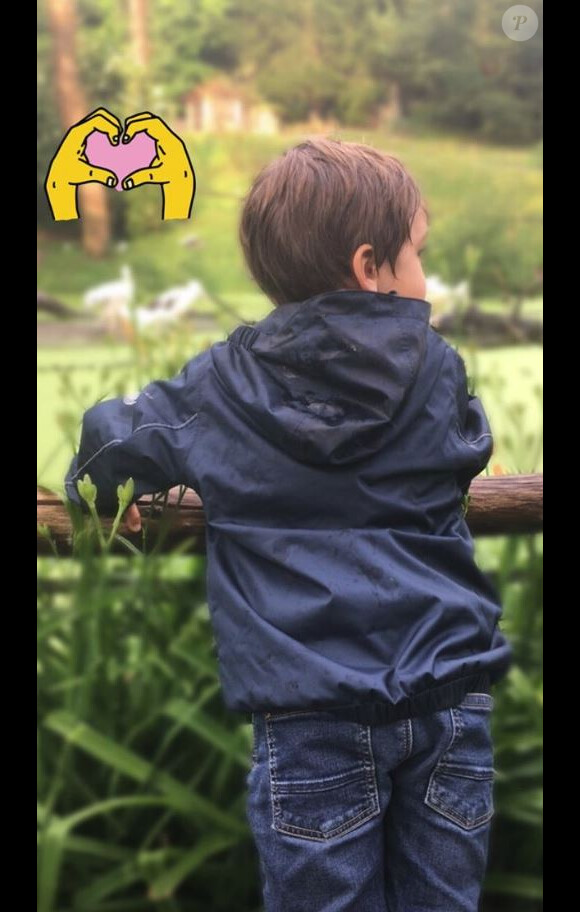 Alessandra Sublet et ses enfants Charlie (5 ans) et Alphonse (3 ans) lors d'une visite au zoo de la Flèche en mai 2018.