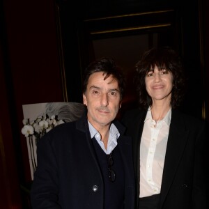 Exclusif - Yvan Attal et sa compagne Charlotte Gainsbourg - After-party du film "La Promesse de l'Aube" d'Eric Barbier" au restaurant Le Café Marly à Paris, France, le 12 décembre 2017. Evènement organisé par Five Eyes Production. © Rachid Bellak/Bestimage