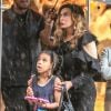 Exclusif - Malgré la pluie, Blue Ivy et sa grand-mère Tina Knowles sont allées aux Galeries Lafayette et chez Pizza Pino sur les Champs-Élysées pendant que les parents de Blue Ivy poursuivent leurs répétitions à la U Arena, le 25 mai 2018.