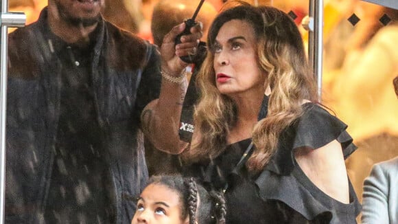 Beyoncé : Sa fille Blue Ivy dévalise les boutiques à Paris même sous la pluie