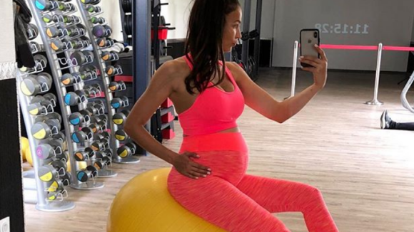 Julie Ricci enceinte : Ses premières révélations sur sa grossesse