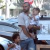 Exclusif - L'acteur Jesse Williams est allé déjeuner avec ses enfants Sadie et Maceo. Le 21 juillet 2017.