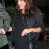 Eva Longoria très enceinte et son mari José Baston sont allés diner en amoureux au restaurant Ago à West Hollywood, le 4 juin 2018
