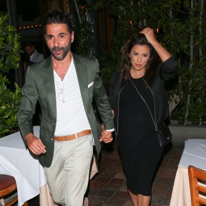 Eva Longoria très enceinte et son mari José Baston sont allés diner en amoureux au restaurant Ago à West Hollywood, le 4 juin 2018