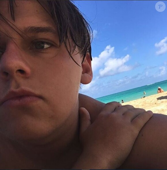 Jackson Brundage à la plage - juillet 2017