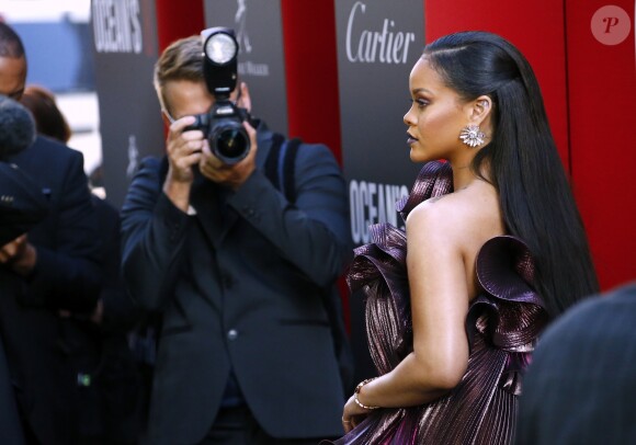 Rihanna (robe Givenchy) à la première du film 'Ocean's 8' à New York, le 5 juin 2018 © Charles Guerin/Bestimage