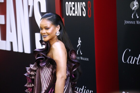 Rihanna (robe Givenchy) à la première du film 'Ocean's 8' à New York, le 5 juin 2018 © Charles Guerin/Bestimage
