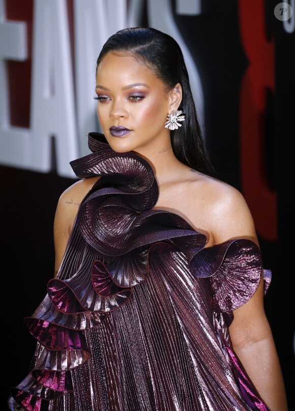 Rihanna (robe Givenchy) à la première du film 'Ocean's 8' à New York, le 5 juin 2018 © Charles Guerin/Bestimage