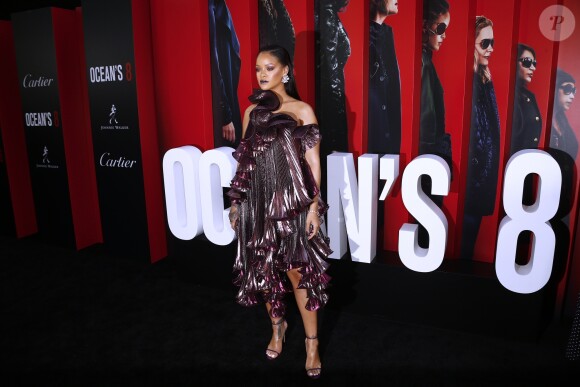 Rihanna (robe Givenchy) à la première du film 'Ocean's 8' à New York, le 5 juin 2018 © Charles Guerin/Bestimage
