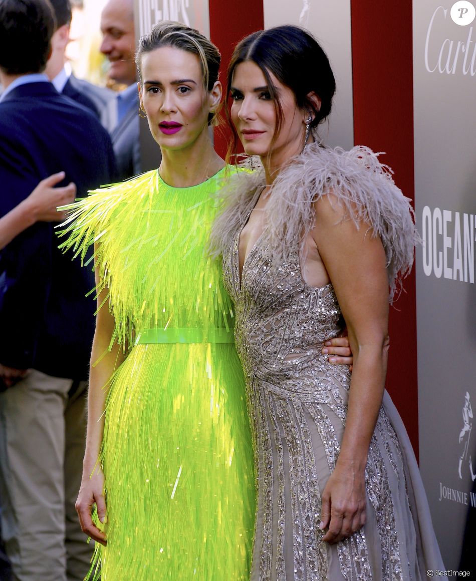 Sarah Paulson et Sandra Bullock à la première du film 'Ocean's 8' à New