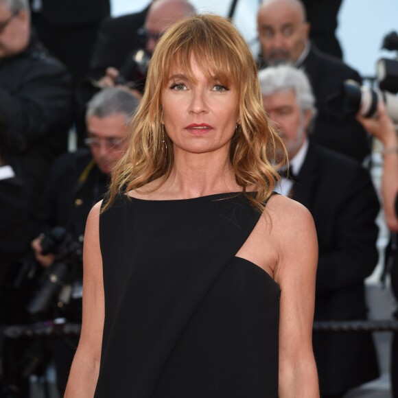 Axelle Laffont (habillée en Paule Ka) - Montée des marches du film " Le Grand Bain " lors du 71ème Festival International du Film de Cannes. Le 13 mai 2018.