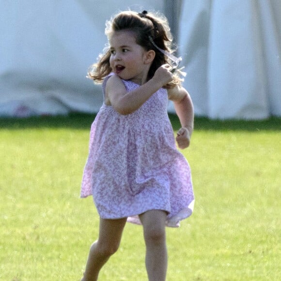 La princesse Charlotte de Cambridge lors d'un match de polo caritatif au Beaufort Polo Club à Tetbury le 10 juin 2018. Le Maserati Royal Charity Polo Trophy est destiné à recueillir des fonds pour deux organismes de bienfaisance, "The Royal Marsden" et "Centrepoint".