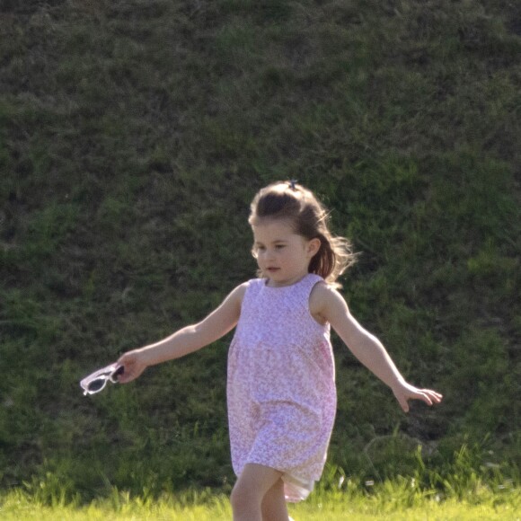 La princesse Charlotte de Cambridge lors d'un match de polo caritatif au Beaufort Polo Club à Tetbury le 10 juin 2018.
