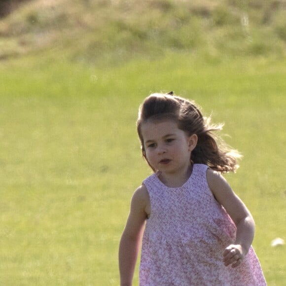 La princesse Charlotte de Cambridge lors d'un match de polo caritatif au Beaufort Polo Club à Tetbury le 10 juin 2018.