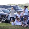 Catherine Kate Middleton, duchesse de Cambridge, le prince George, la princesse Charlotte, pieds nus, lors d'un match de polo caritatif au Beaufort Polo Club à Tetbury le 10 juin 2018. Le Maserati Royal Charity Polo Trophy est destiné à recueillir des fonds pour deux organismes de bienfaisance, "The Royal Marsden" et "Centrepoint".